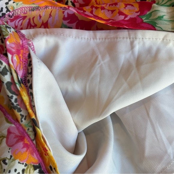 GUESS Floral Print Faux Wrap Romper with Shorts and Ruffle Accents NWT Sz Small - Picture 9 of 14